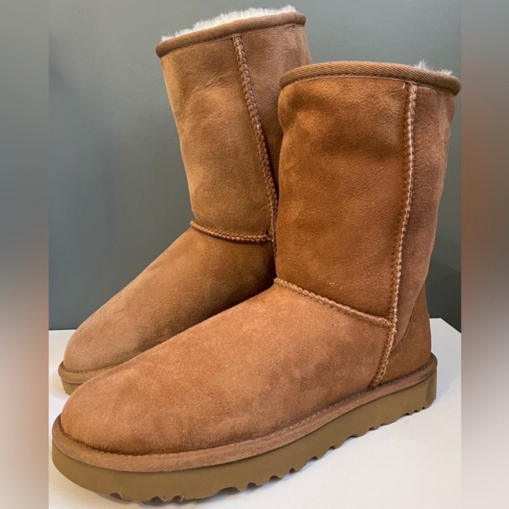 UGG Classic Short Boots